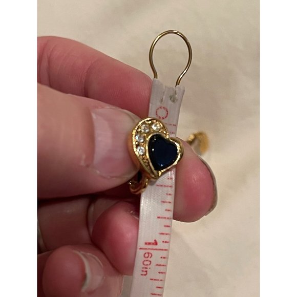 Vintage Avon Heart Shaped Rhinestone Edged With Black Gold Tone Clip-on Earrings - Picture 9 of 10